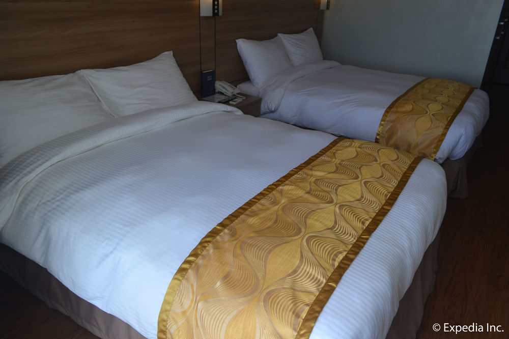 Vista Real Hotel Tagaytay City Eksteriør bilde