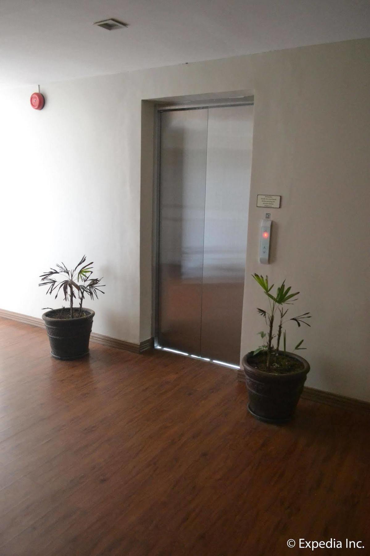 Vista Real Hotel Tagaytay City Eksteriør bilde