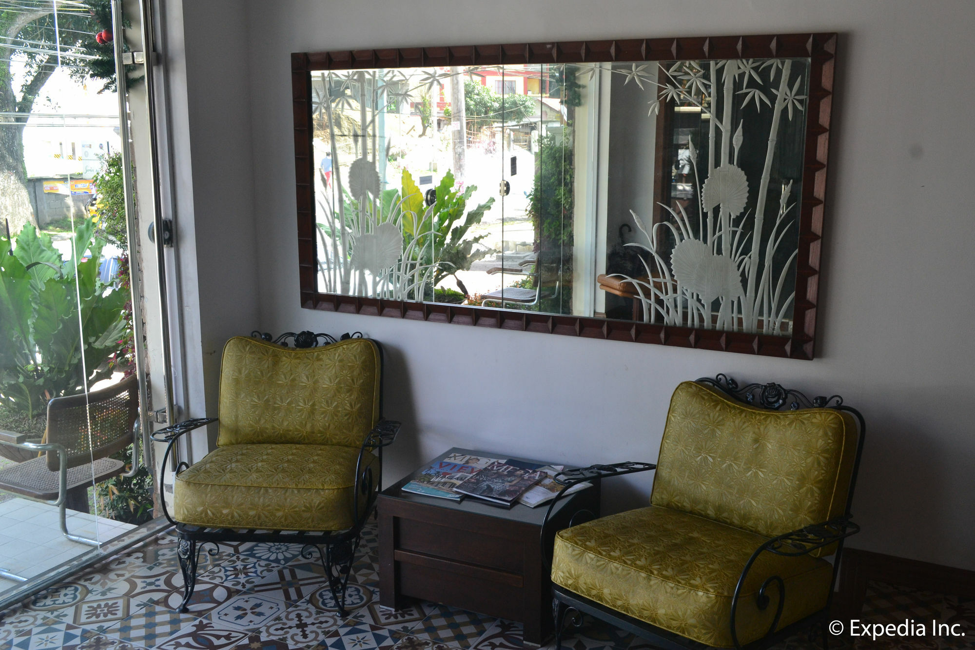 Vista Real Hotel Tagaytay City Eksteriør bilde